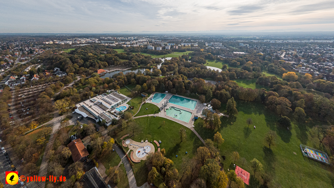 03.11.2022 -  Ostparksee mit Umgebung in Neuperlach